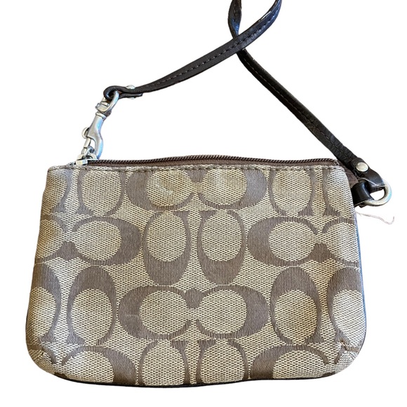 Vintage Coach wristlet - Picture 2 of 3